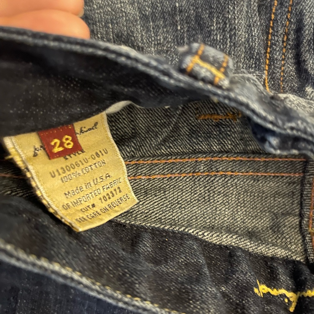 Nice bum! Lol live live the pink stitching!